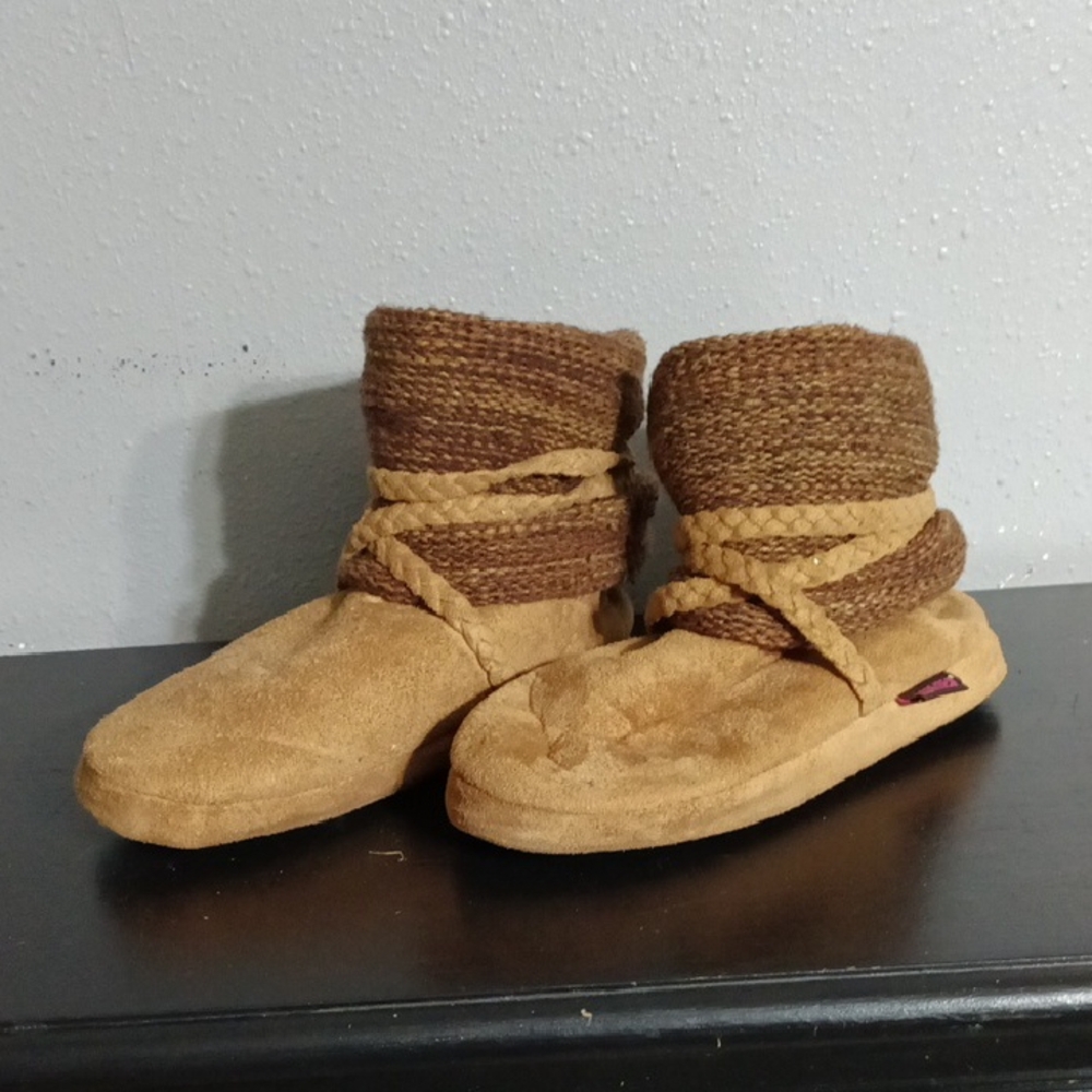 ❄️ 👟 Lux-Ees Brown Slippers Size 7-8